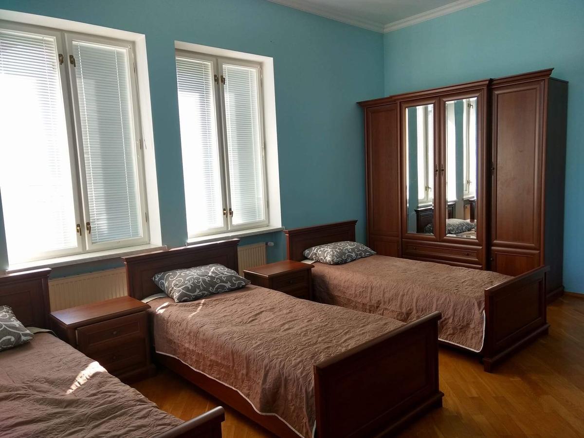 Хостел Lutsk G84 ภายนอก รูปภาพ