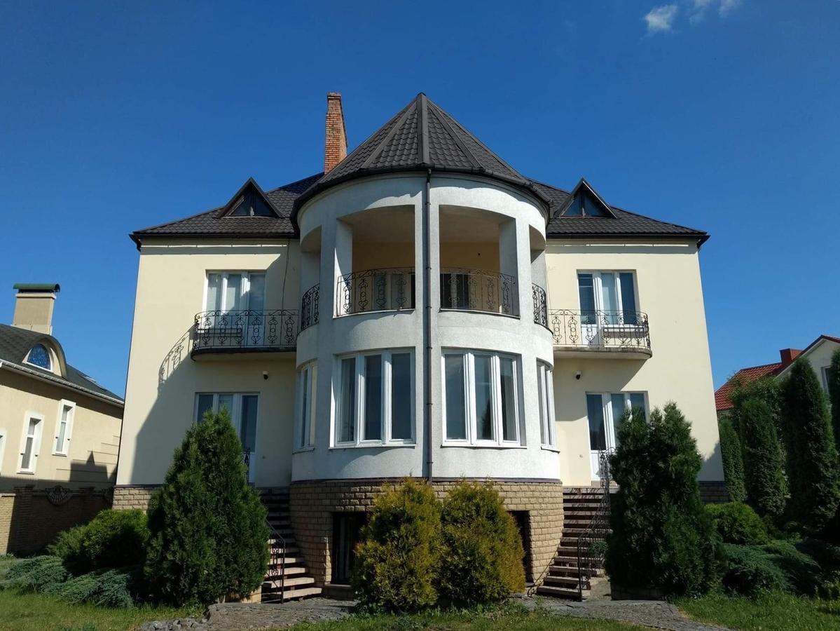 Хостел Lutsk G84 ภายนอก รูปภาพ